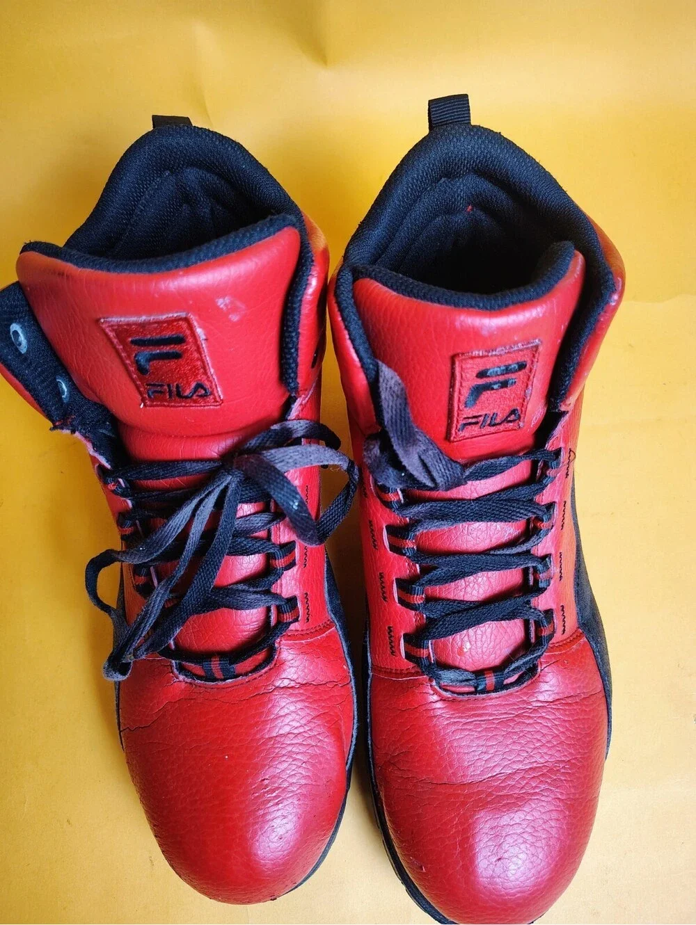 Fila Derail Mid Hiking Boots Red Black 1HM01375-603 Trail Men's Size 9.5 Used